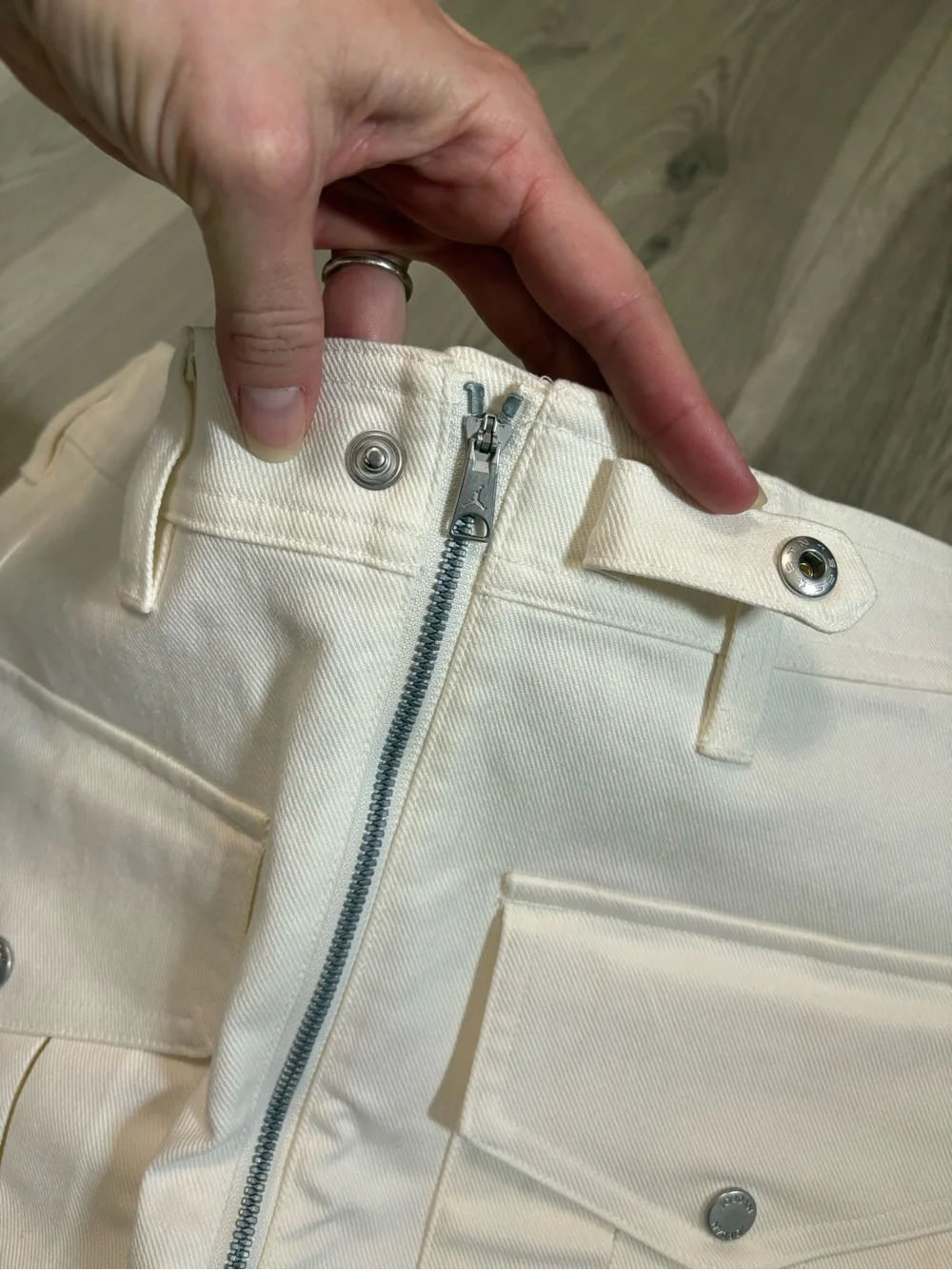 Nike Air Jordan White Cargo Skirt Size Medium